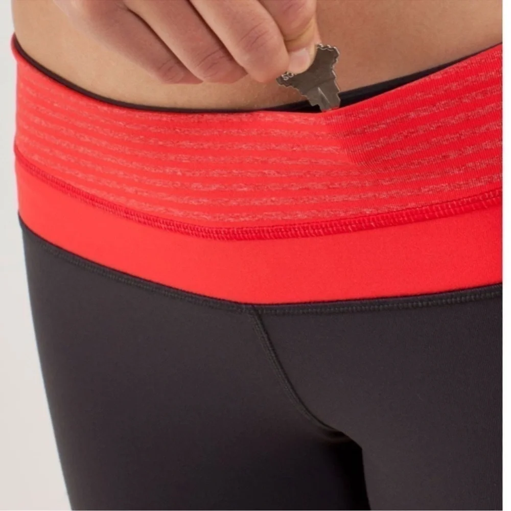 Lululemon Reverse Groove Short (Regular) Deep Coal / Slope Stripe Love Red 4